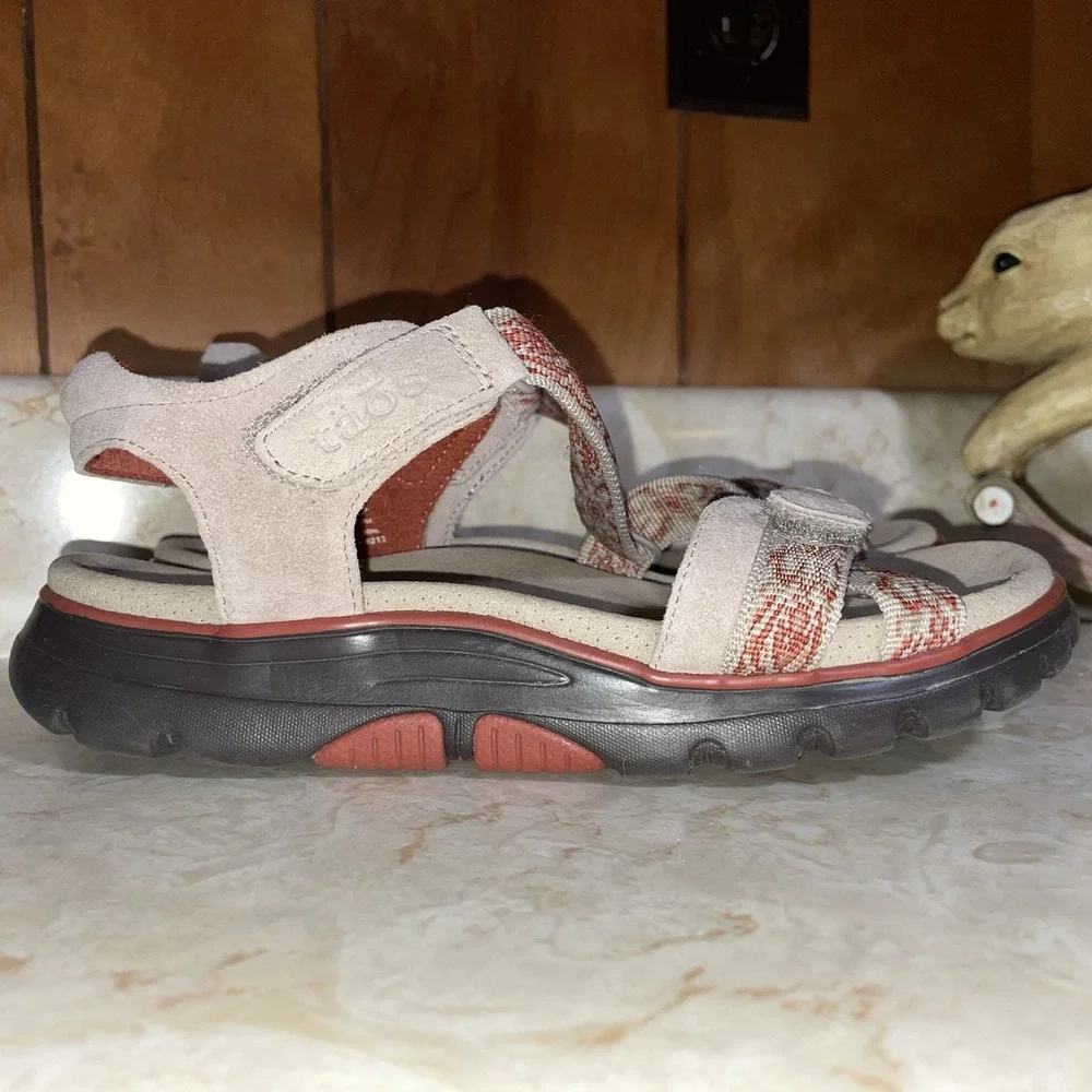 Taos Zen Sandals Tan‎ & Burnt Orange 6 Strappy Comfort Sandal
